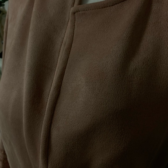 Pink suede Jacket - Picture 3 of 7